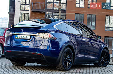 Позашляховик / Кросовер Tesla Model X 2019 в 