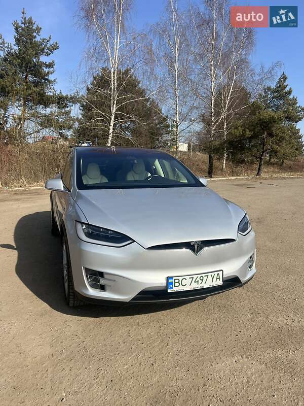 Внедорожник / Кроссовер Tesla Model X 2018 в 