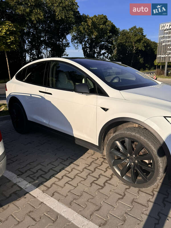 Внедорожник / Кроссовер Tesla Model X 2016 в Киеве