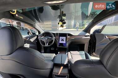 Позашляховик / Кросовер Tesla Model X 2020 в 