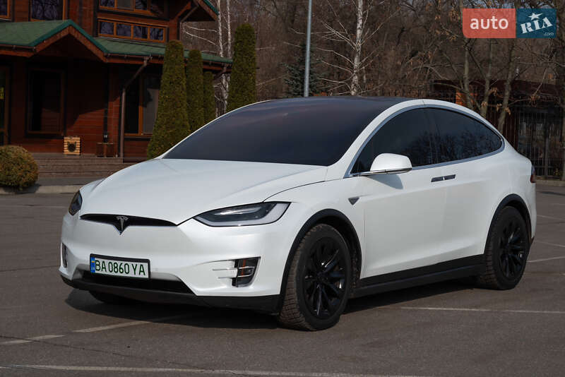 Внедорожник / Кроссовер Tesla Model X 2016 в Александрие