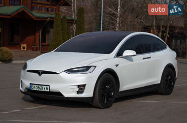 Позашляховик / Кросовер Tesla Model X 2016 в 