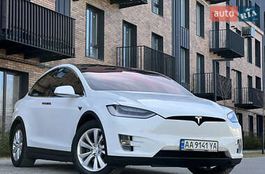 Позашляховик / Кросовер Tesla Model X 2016 в Івано-Франківську