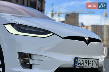 Позашляховик / Кросовер Tesla Model X 2016 в Івано-Франківську