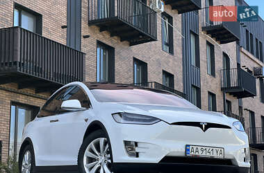 Позашляховик / Кросовер Tesla Model X 2016 в Івано-Франківську