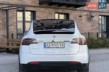 Позашляховик / Кросовер Tesla Model X 2016 в Івано-Франківську