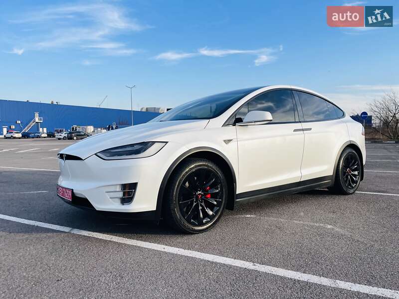Tesla Model X 2016