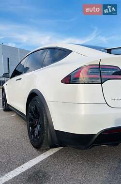Внедорожник / Кроссовер Tesla Model X 2016 в 