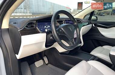 Внедорожник / Кроссовер Tesla Model X 2016 в 