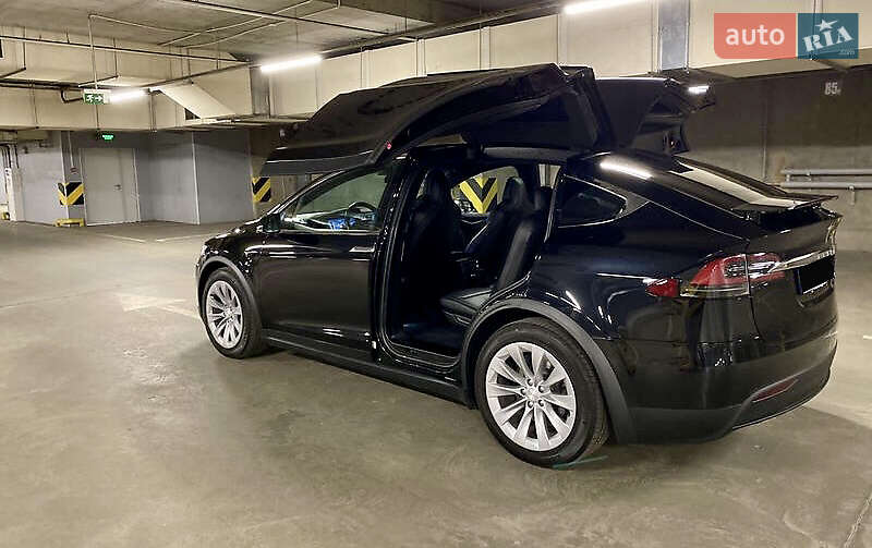 Внедорожник / Кроссовер Tesla Model X 2017 в Запорожье