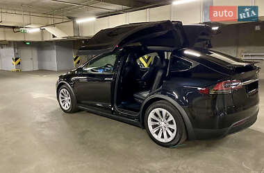 Внедорожник / Кроссовер Tesla Model X 2017 в 