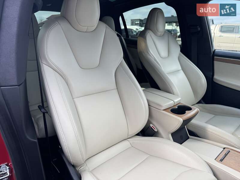 Внедорожник / Кроссовер Tesla Model X 2020 в Ровно