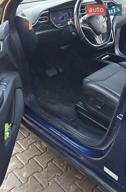 Внедорожник / Кроссовер Tesla Model X 2017 в 