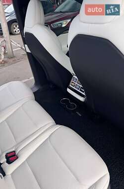 Позашляховик / Кросовер Tesla Model X 2023 в 