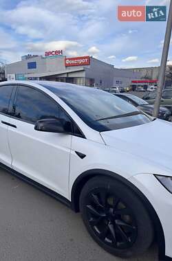 Позашляховик / Кросовер Tesla Model X 2023 в 