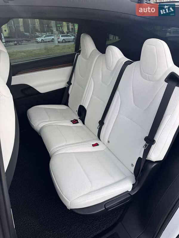 Позашляховик / Кросовер Tesla Model X 2023 в Львові