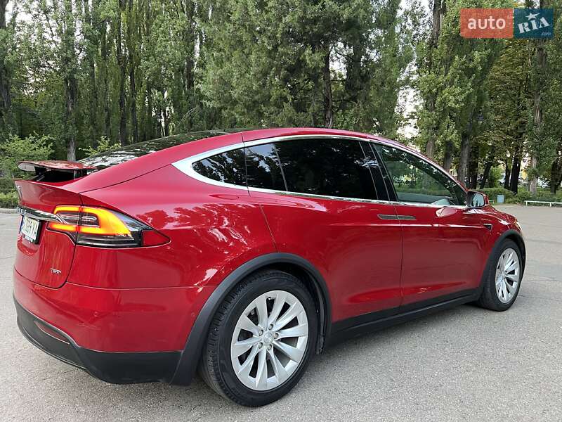 Внедорожник / Кроссовер Tesla Model X 2017 в Киеве