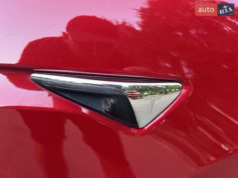 Внедорожник / Кроссовер Tesla Model X 2017 в Киеве