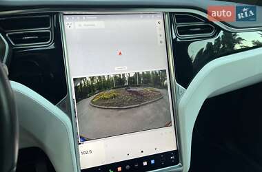 Внедорожник / Кроссовер Tesla Model X 2017 в 