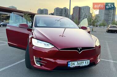 Внедорожник / Кроссовер Tesla Model X 2017 в 