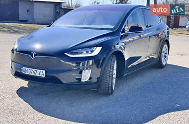 Позашляховик / Кросовер Tesla Model X 2018 в 