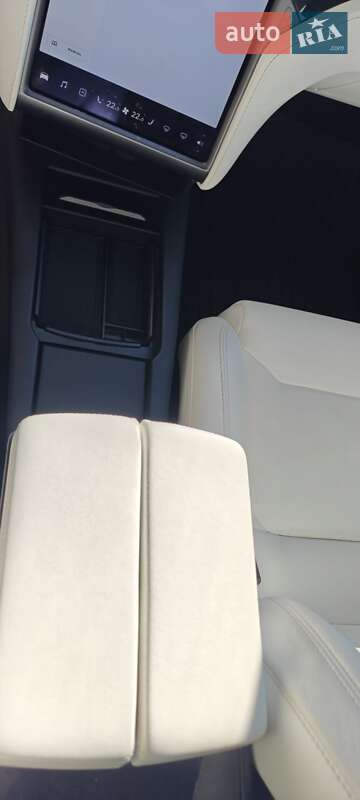 Внедорожник / Кроссовер Tesla Model X 2019 в Ужгороде