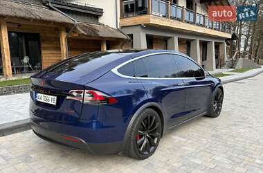 Позашляховик / Кросовер Tesla Model X 2016 в 
