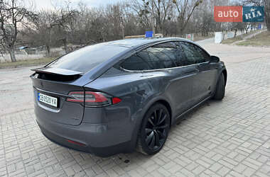 Позашляховик / Кросовер Tesla Model X 2019 в 
