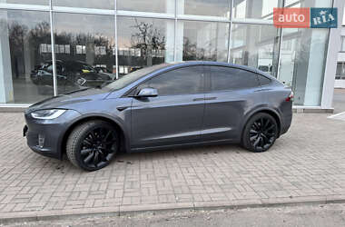 Позашляховик / Кросовер Tesla Model X 2019 в 
