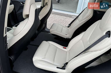 Позашляховик / Кросовер Tesla Model X 2019 в 