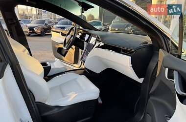 Позашляховик / Кросовер Tesla Model X 2020 в 