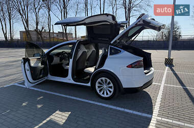 Позашляховик / Кросовер Tesla Model X 2020 в 