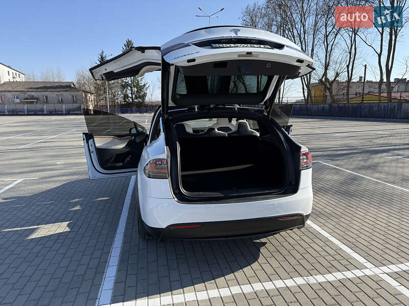 Внедорожник / Кроссовер Tesla Model X 2020 в Тернополе