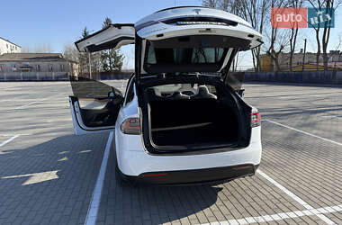 Позашляховик / Кросовер Tesla Model X 2020 в 