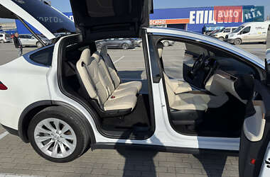 Позашляховик / Кросовер Tesla Model X 2020 в 