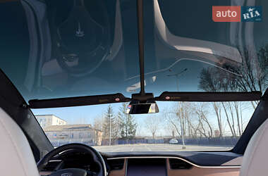 Позашляховик / Кросовер Tesla Model X 2020 в 
