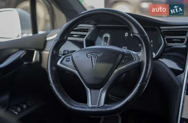 Внедорожник / Кроссовер Tesla Model X 2017 в 
