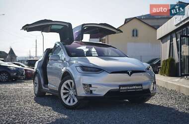 Внедорожник / Кроссовер Tesla Model X 2017 в 