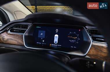Внедорожник / Кроссовер Tesla Model X 2017 в 