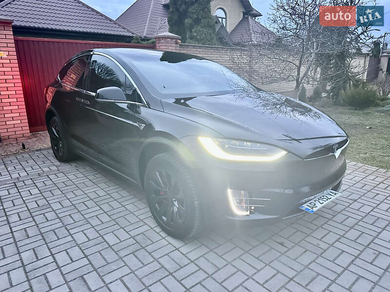 Позашляховик / Кросовер Tesla Model X 2018 в Хмельницькому