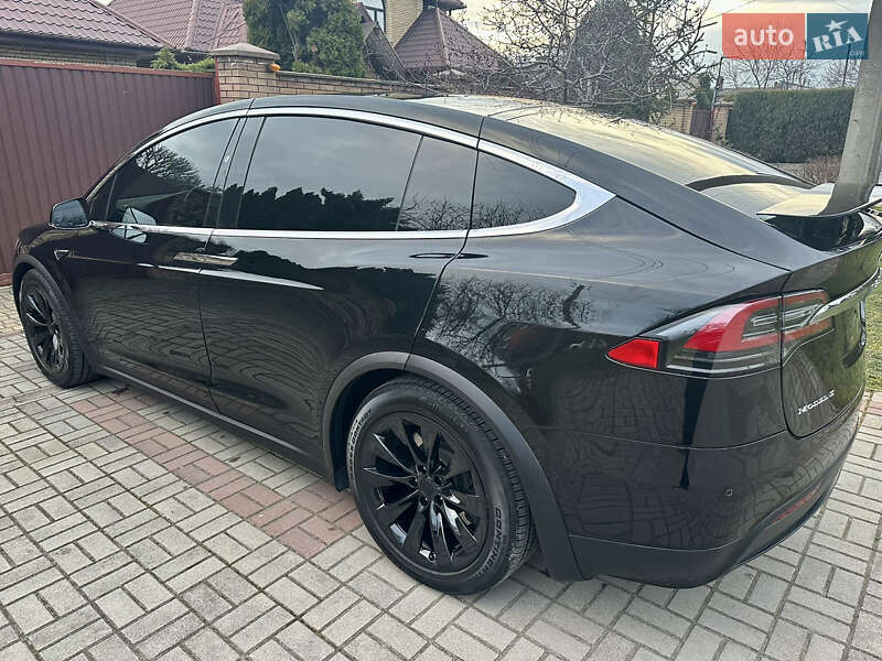 Позашляховик / Кросовер Tesla Model X 2018 в Хмельницькому