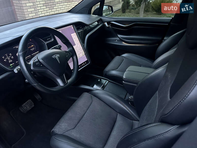 Позашляховик / Кросовер Tesla Model X 2018 в Хмельницькому