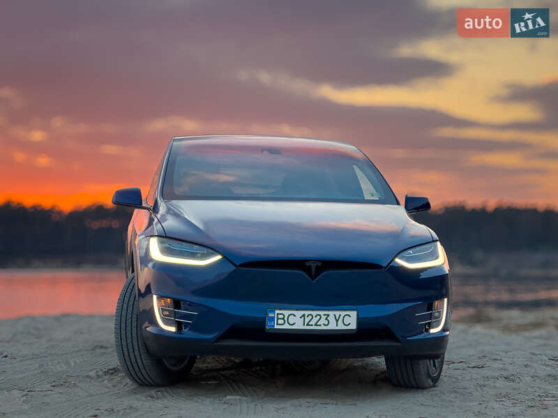 Внедорожник / Кроссовер Tesla Model X 2016 в Львове
