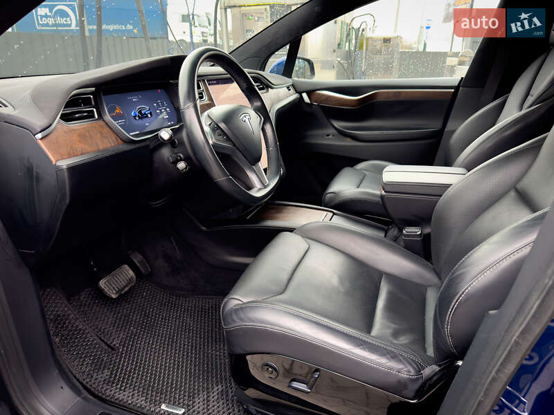 Внедорожник / Кроссовер Tesla Model X 2016 в Львове