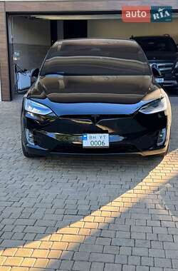Позашляховик / Кросовер Tesla Model X 2020 в 