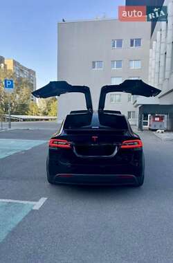 Позашляховик / Кросовер Tesla Model X 2020 в 