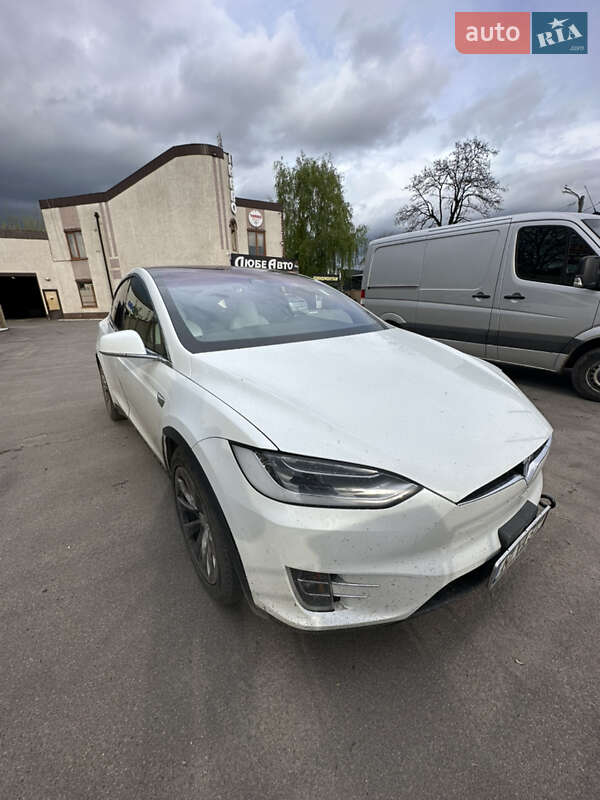 Внедорожник / Кроссовер Tesla Model X 2019 в 