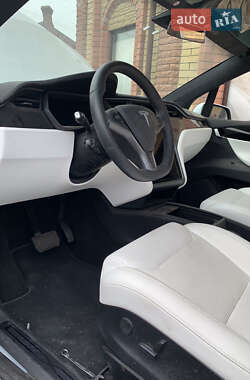Внедорожник / Кроссовер Tesla Model X 2019 в 