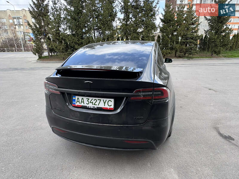Позашляховик / Кросовер Tesla Model X 2017 в Тернополі