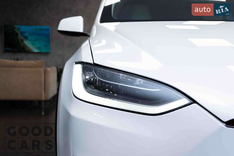 Позашляховик / Кросовер Tesla Model X 2017 в Одесі
